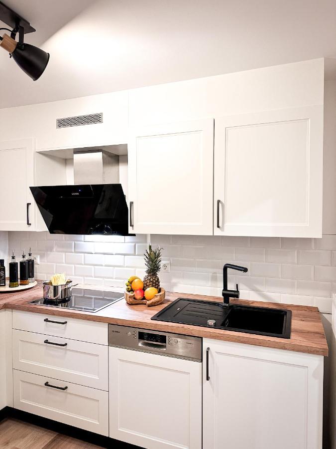Schoenes Modernes Einfamilienhaus Fuer 1 Bis 6 Personen Rimpar Exterior photo